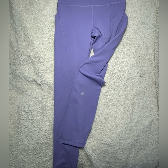 Lululemon purple / lilac leggings size 6 with pockets. - Picture 3 of 6